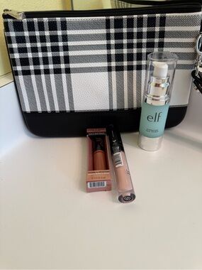 thirty-one Black & White Plaid Cosmetic Clutch w/mascara, Primer, Lip Colors